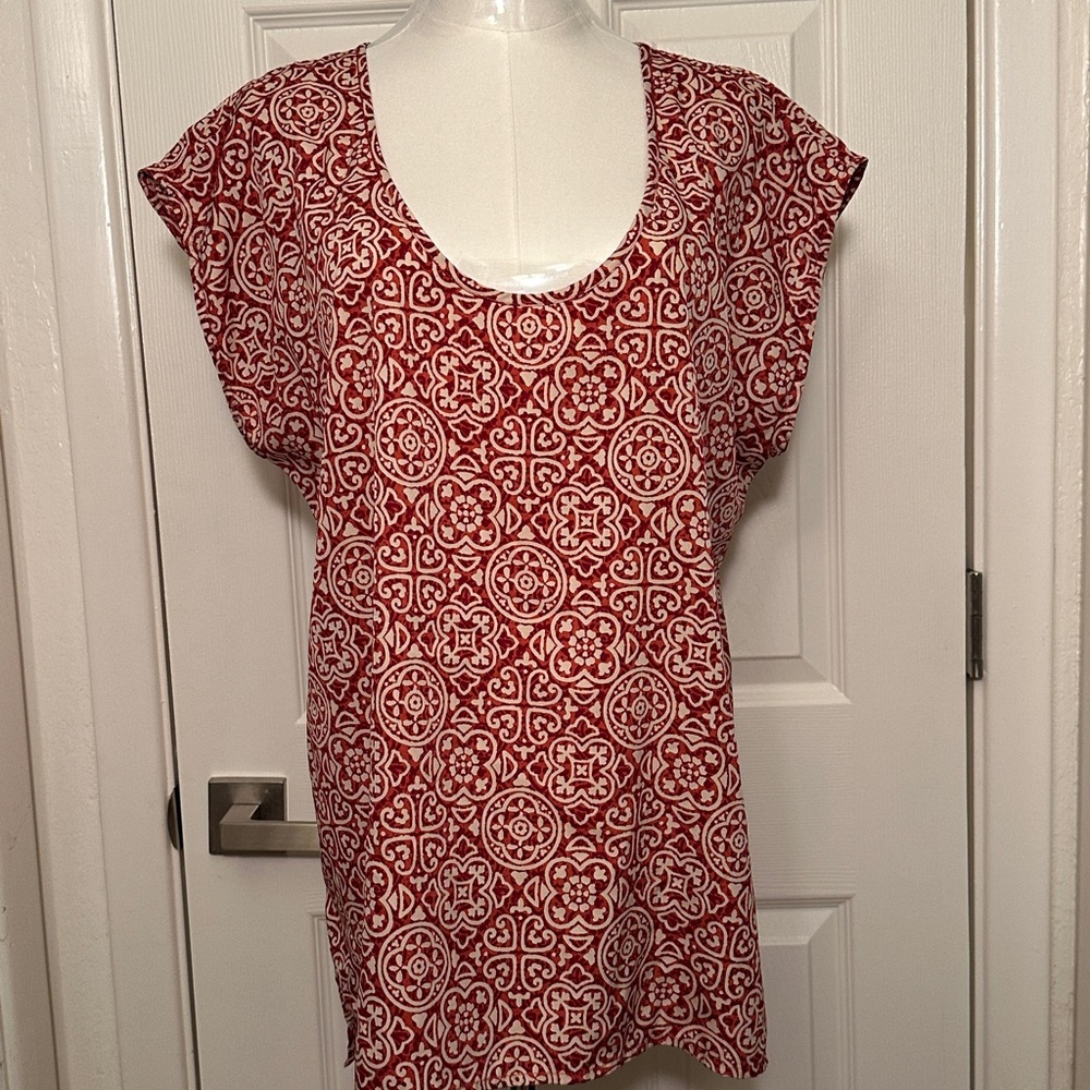 14th & Union Red and White Patterned Blouse